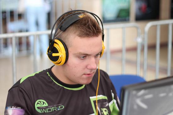 Spirit 和 Falcons 成为 ESL Pro League Season 22 的首个季后赛竞争者