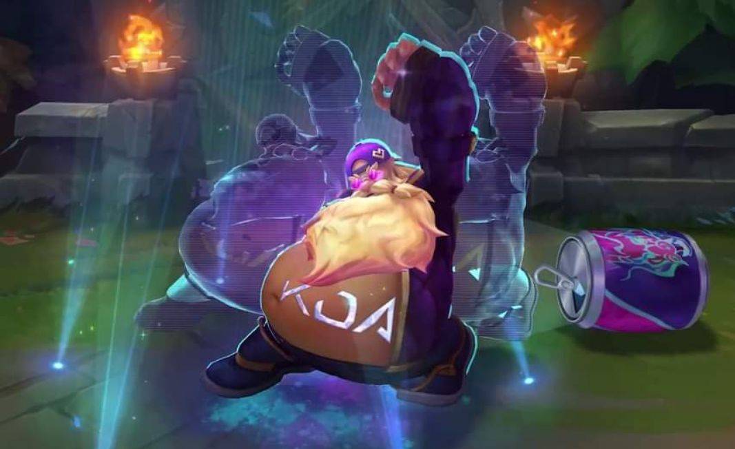 Royal Never Give Up VS Invictus Gaming 1月25日