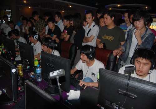 LPL：V5.Rookie获得常规赛最有价值选手（MVP）！